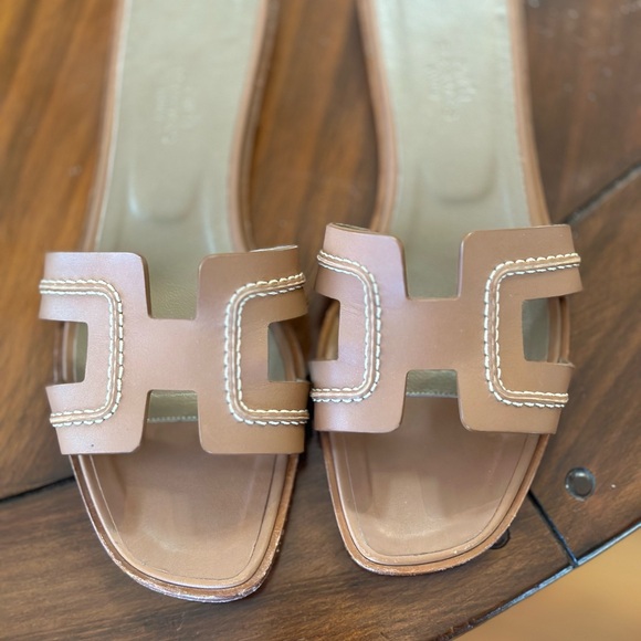 HERMES ORAN SANDAL! Size 37.5 - Picture 2 of 8
